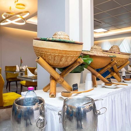Oak Plaza Hotels East Airport Accra Eksteriør billede