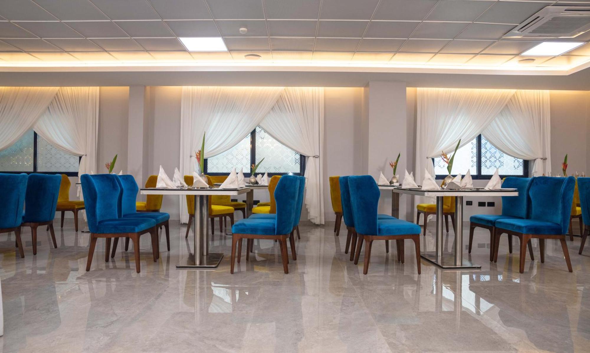 Oak Plaza Hotels East Airport Accra Eksteriør billede