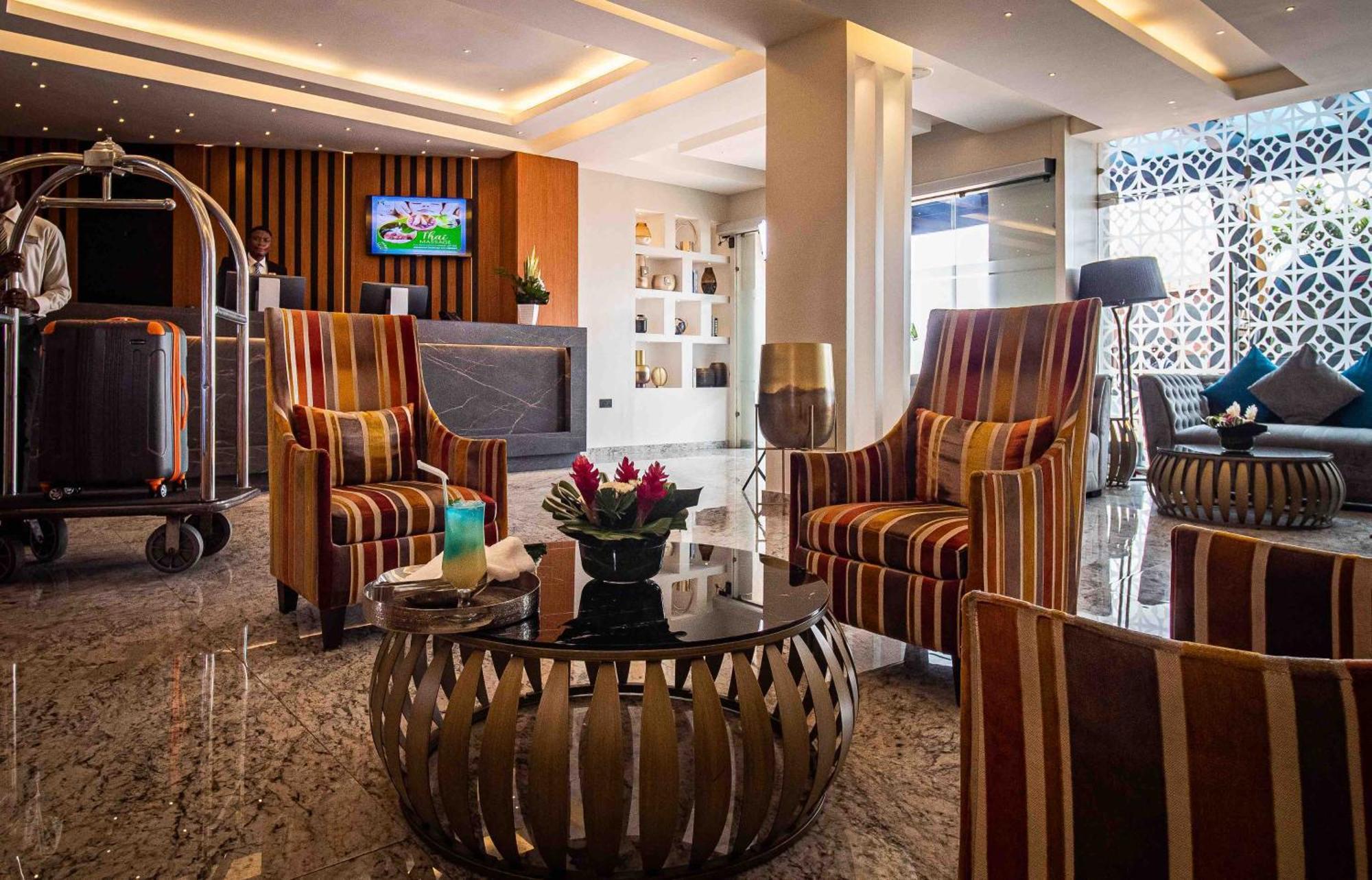 Oak Plaza Hotels East Airport Accra Eksteriør billede